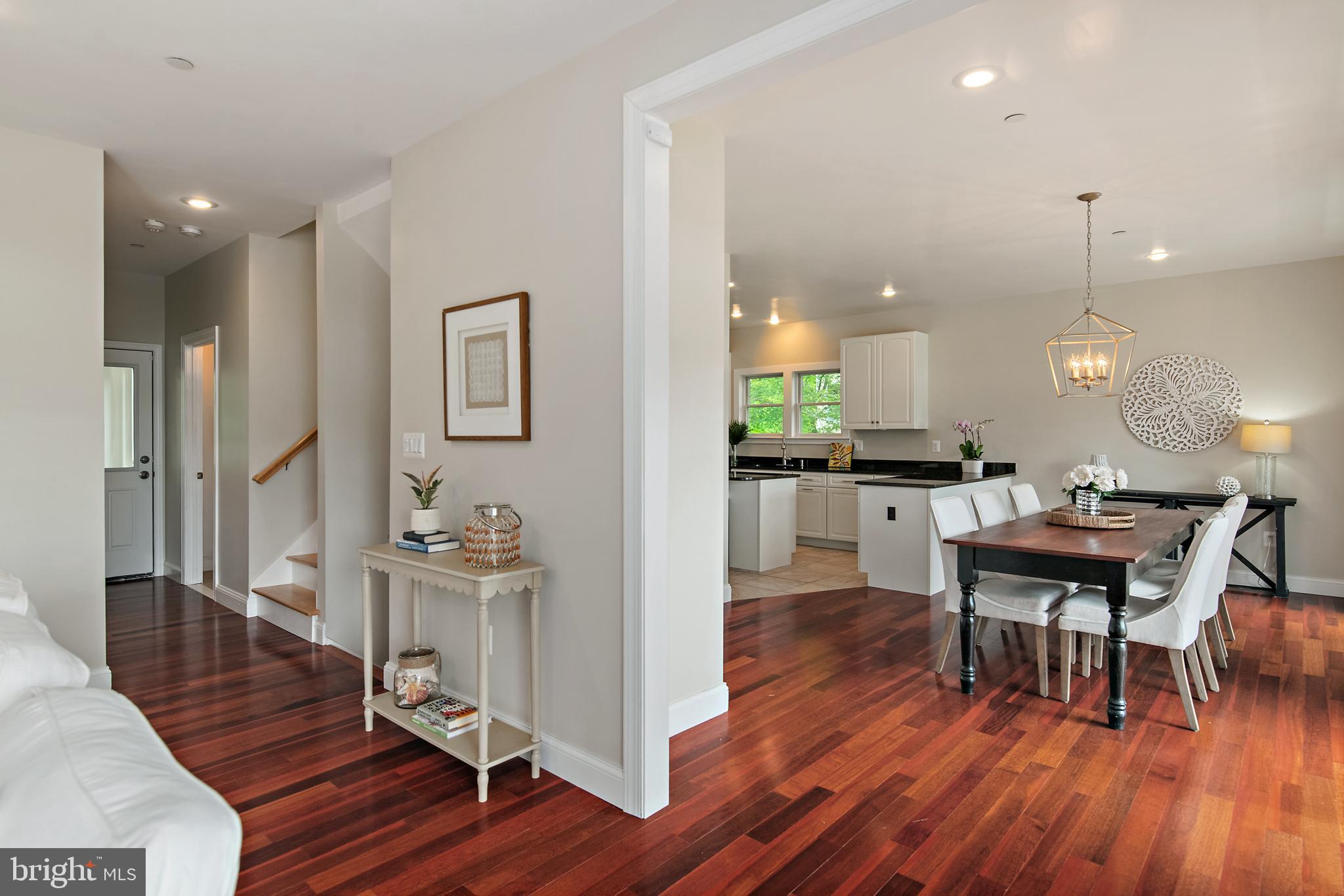 HILLSMERE SHORES - Residential