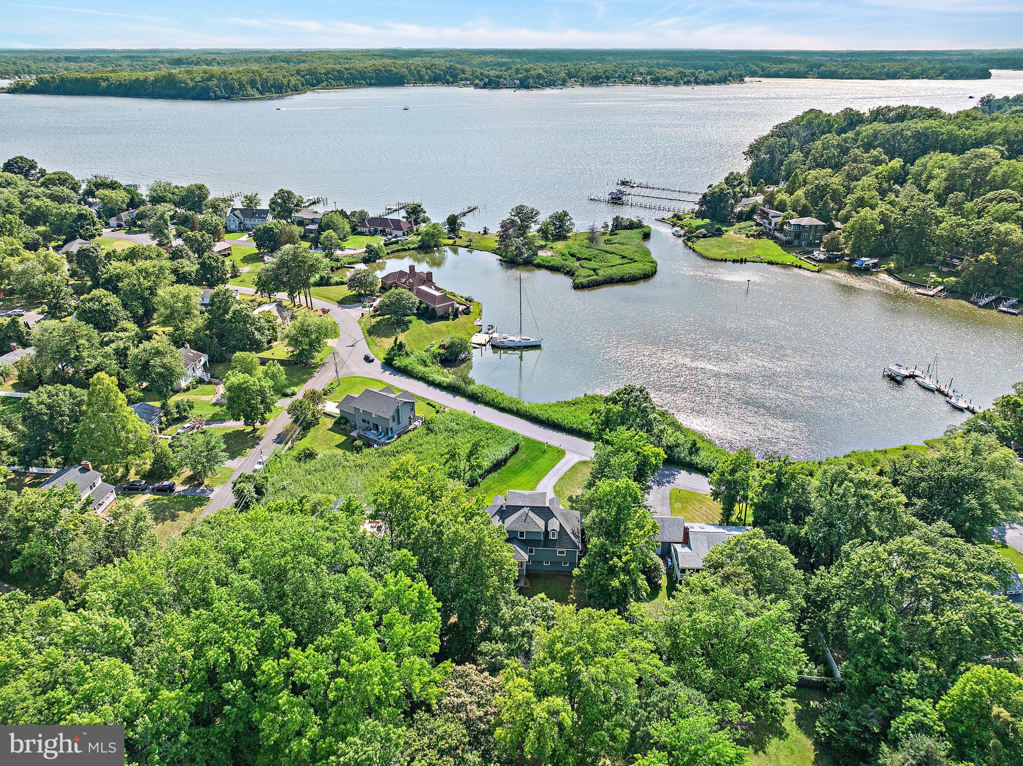HILLSMERE SHORES - Residential