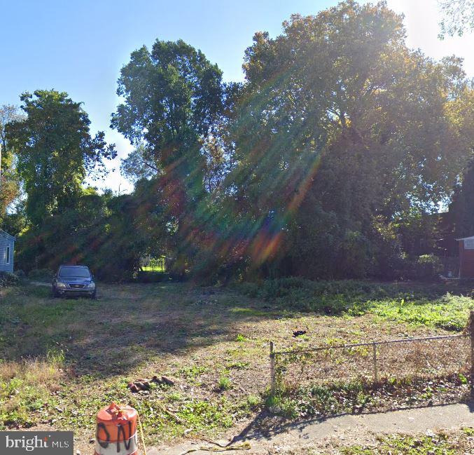 15x117  ft(1,848 sq ft) lot located in a quickly developing section of Germantown. 19 new construction homes constructed at 122 E Hortter St.  New construction in progress on the 100 block of E. Sharpnack. New construction planned at 91-99 E Montana St. New construction on Sharpnack St selling for more than $450k! These are only a few projects in the area, drive by today.