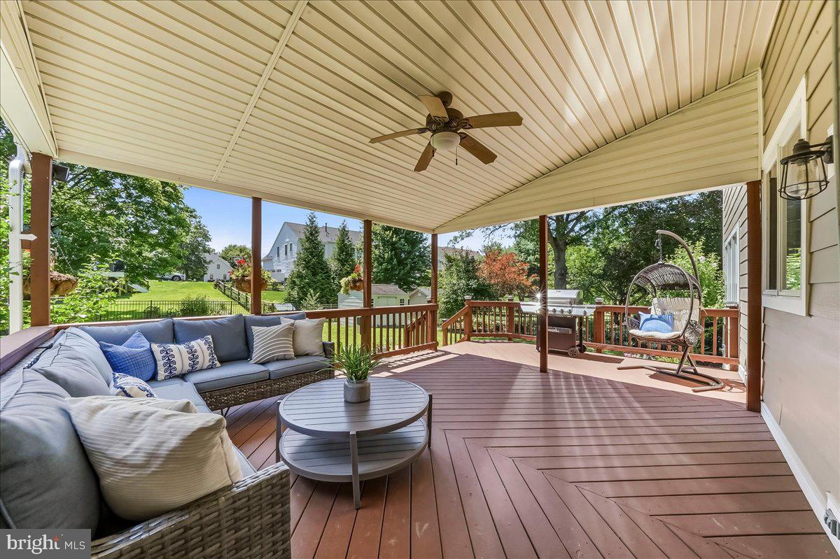 WILLOWDALE CROSSIN - Residential