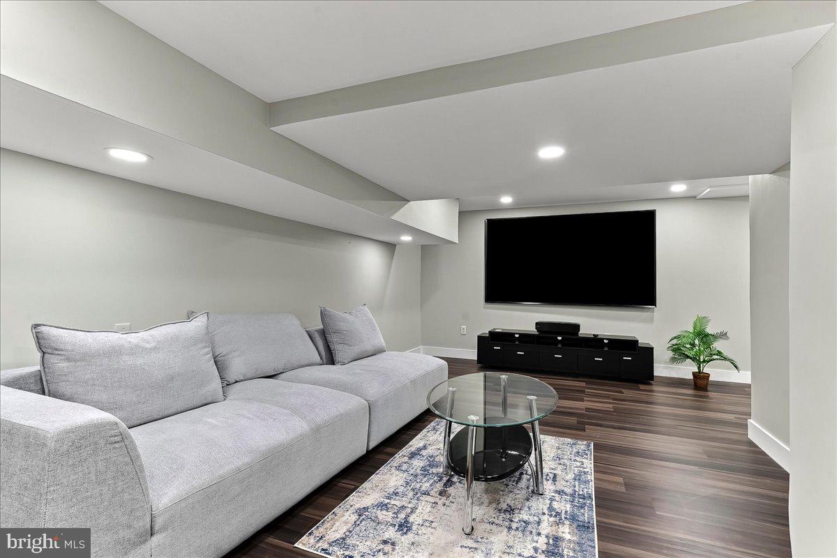 WILLOWDALE CROSSIN - Residential
