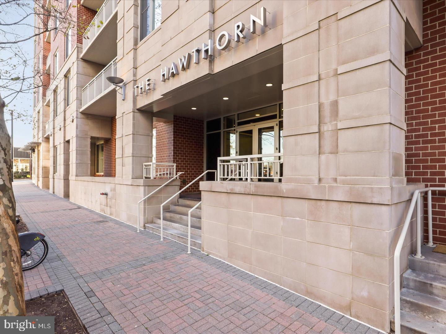 THE HAWTHORN CONDOMINIUM - Residential Lease