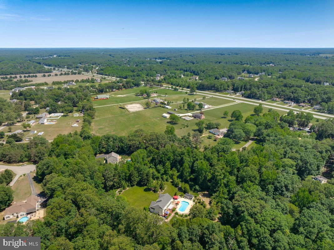 WOODY HOLLOW - Residential