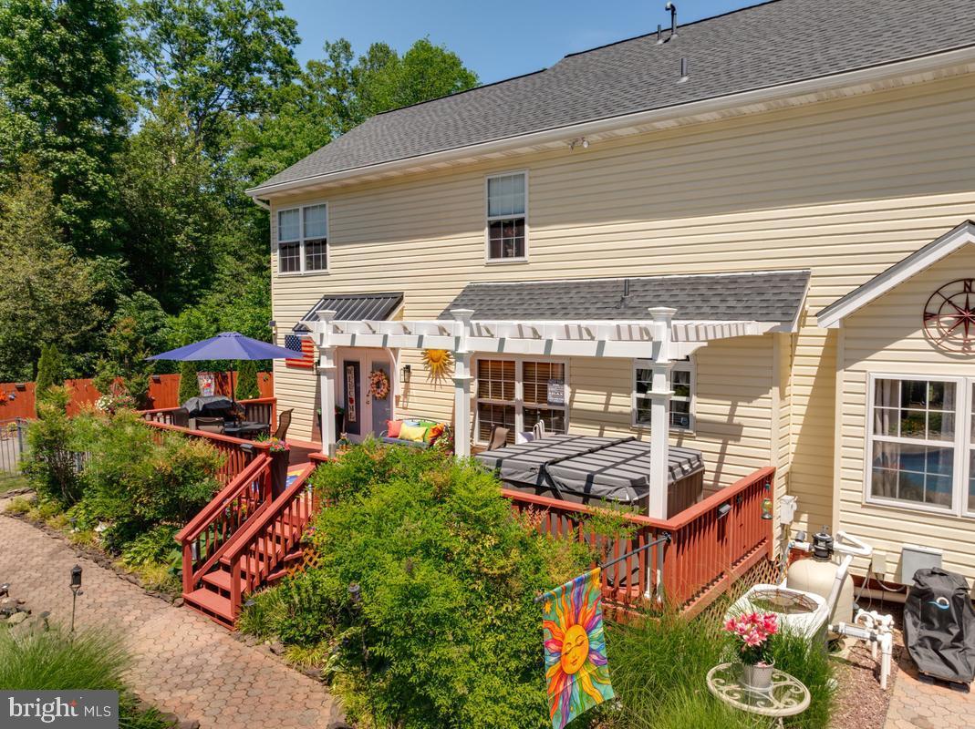 WOODY HOLLOW - Residential