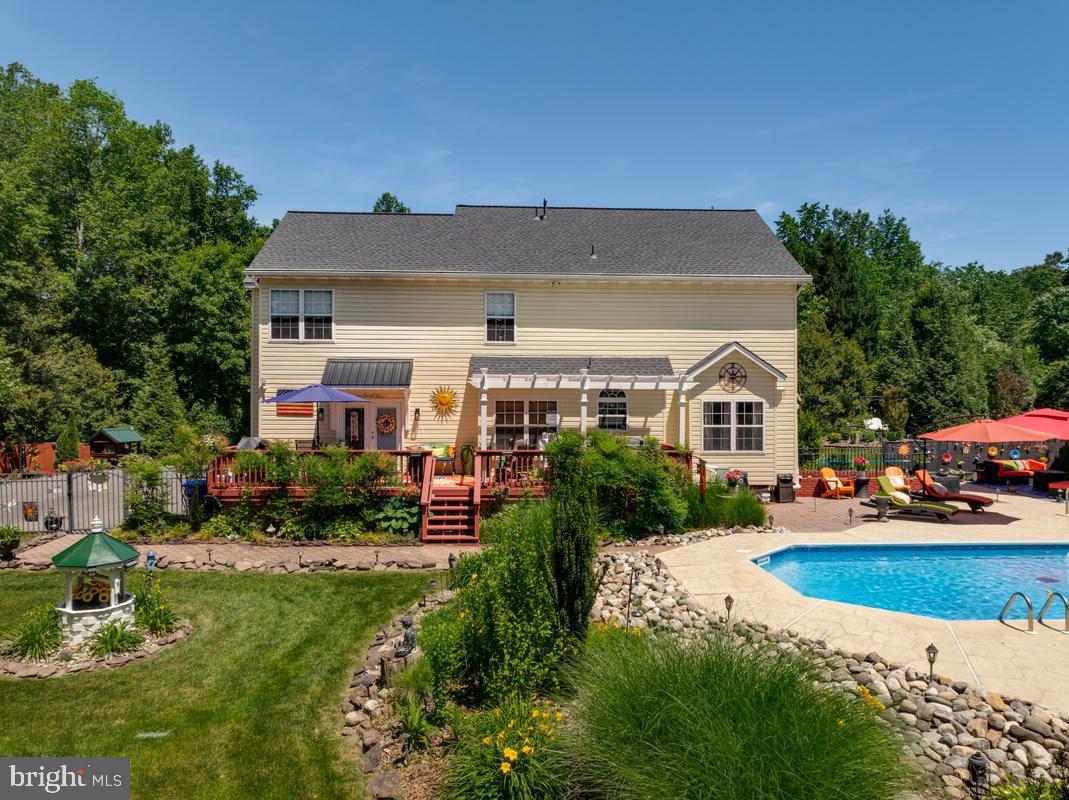 WOODY HOLLOW - Residential