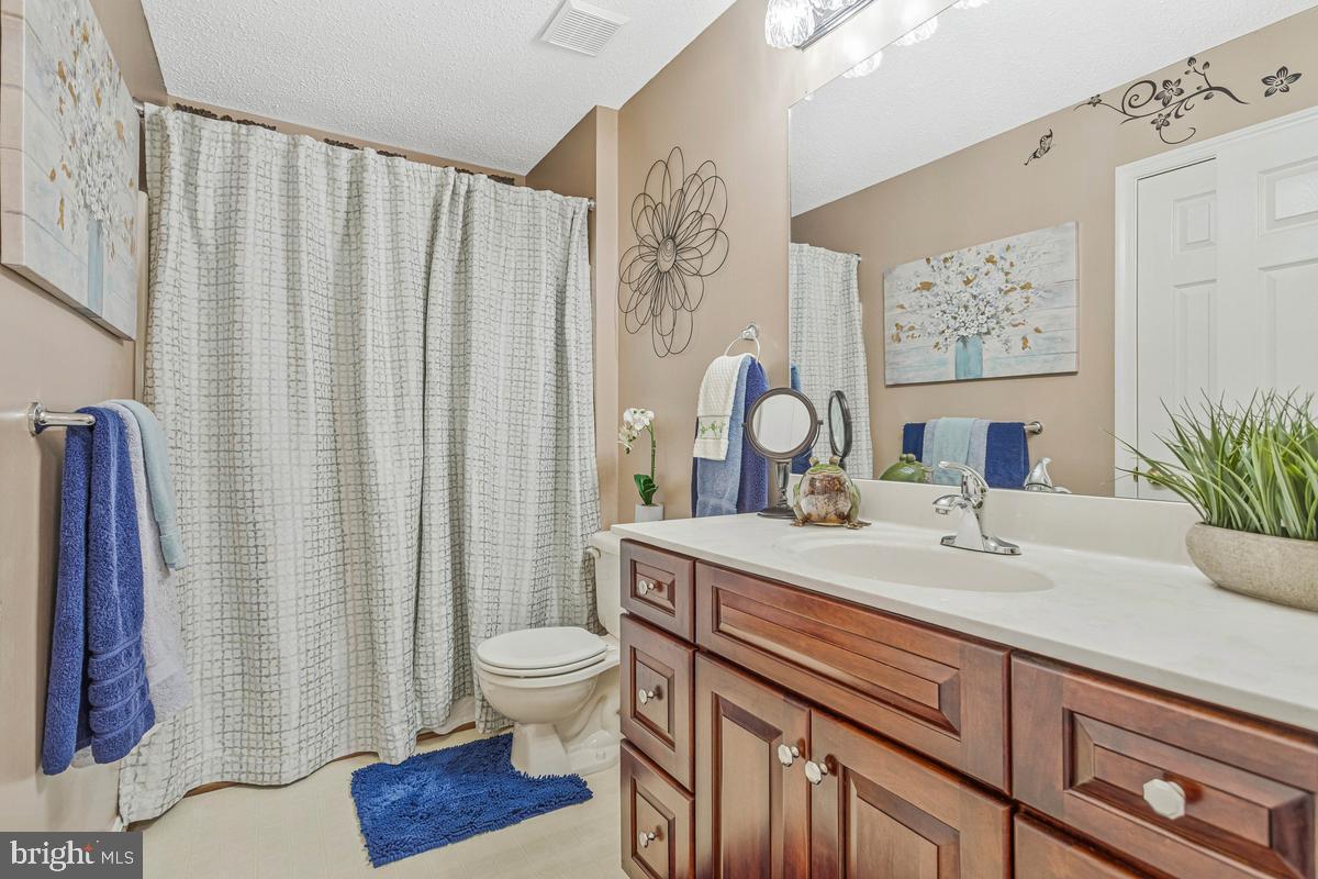 WOODY HOLLOW - Residential