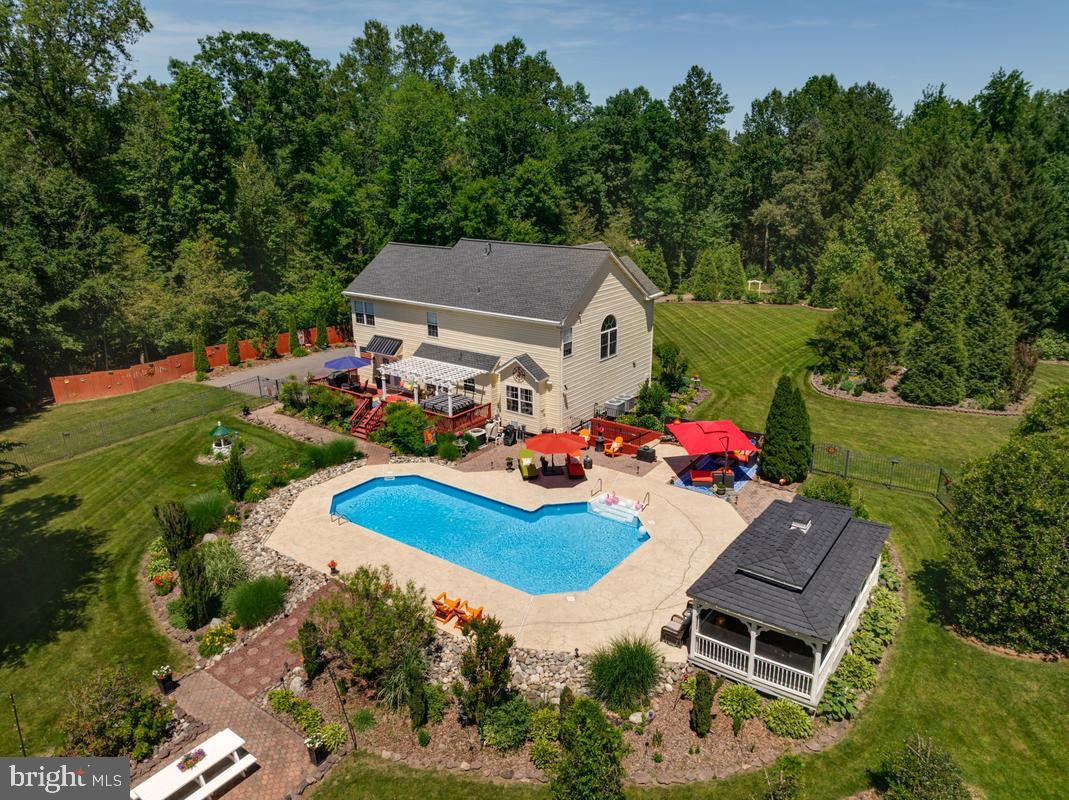 WOODY HOLLOW - Residential