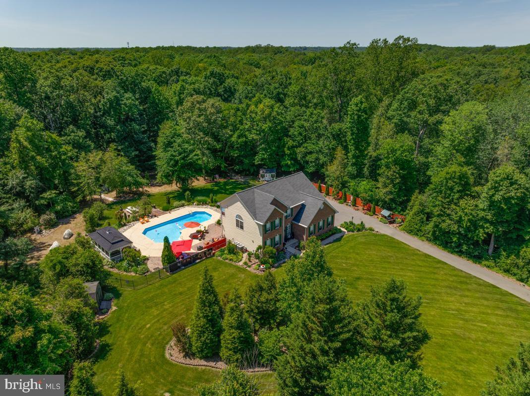 WOODY HOLLOW - Residential