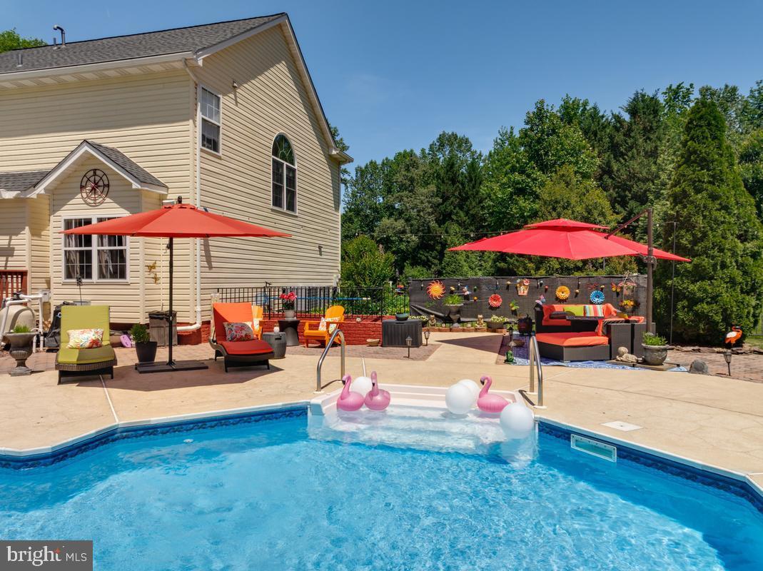 WOODY HOLLOW - Residential