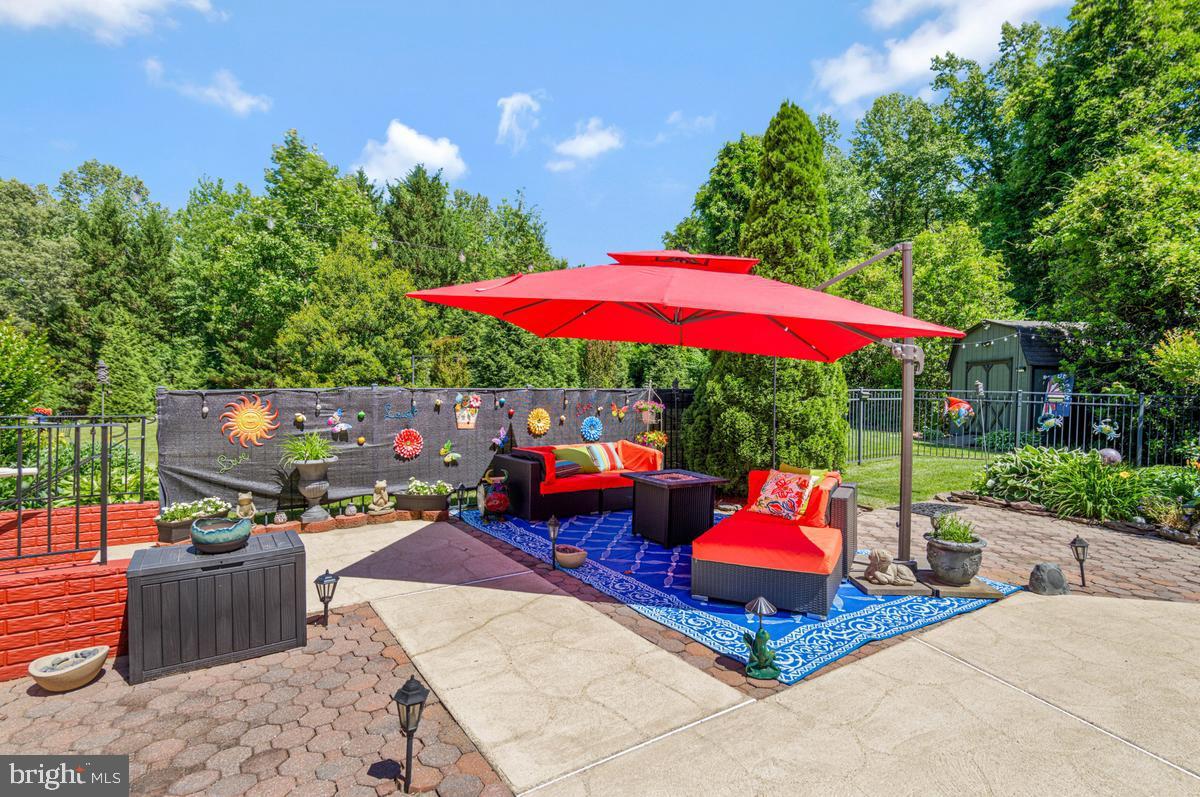 WOODY HOLLOW - Residential