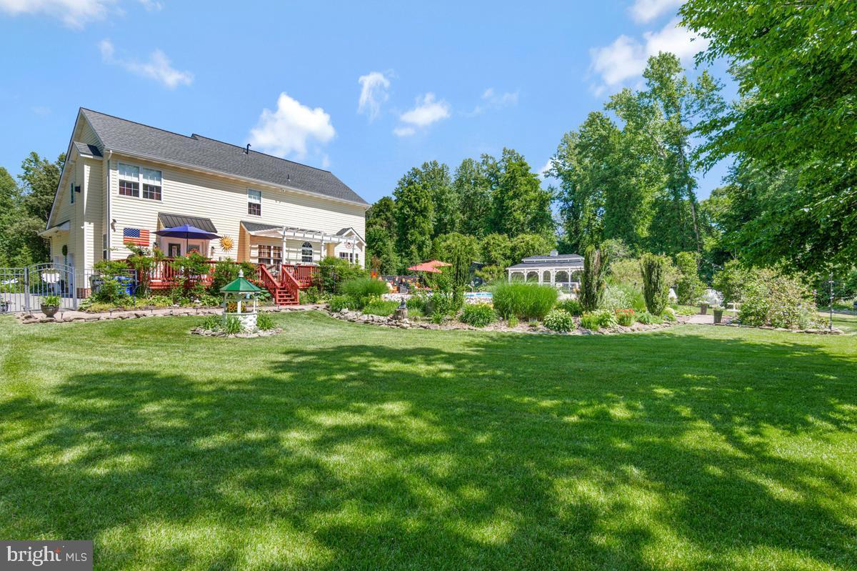 WOODY HOLLOW - Residential