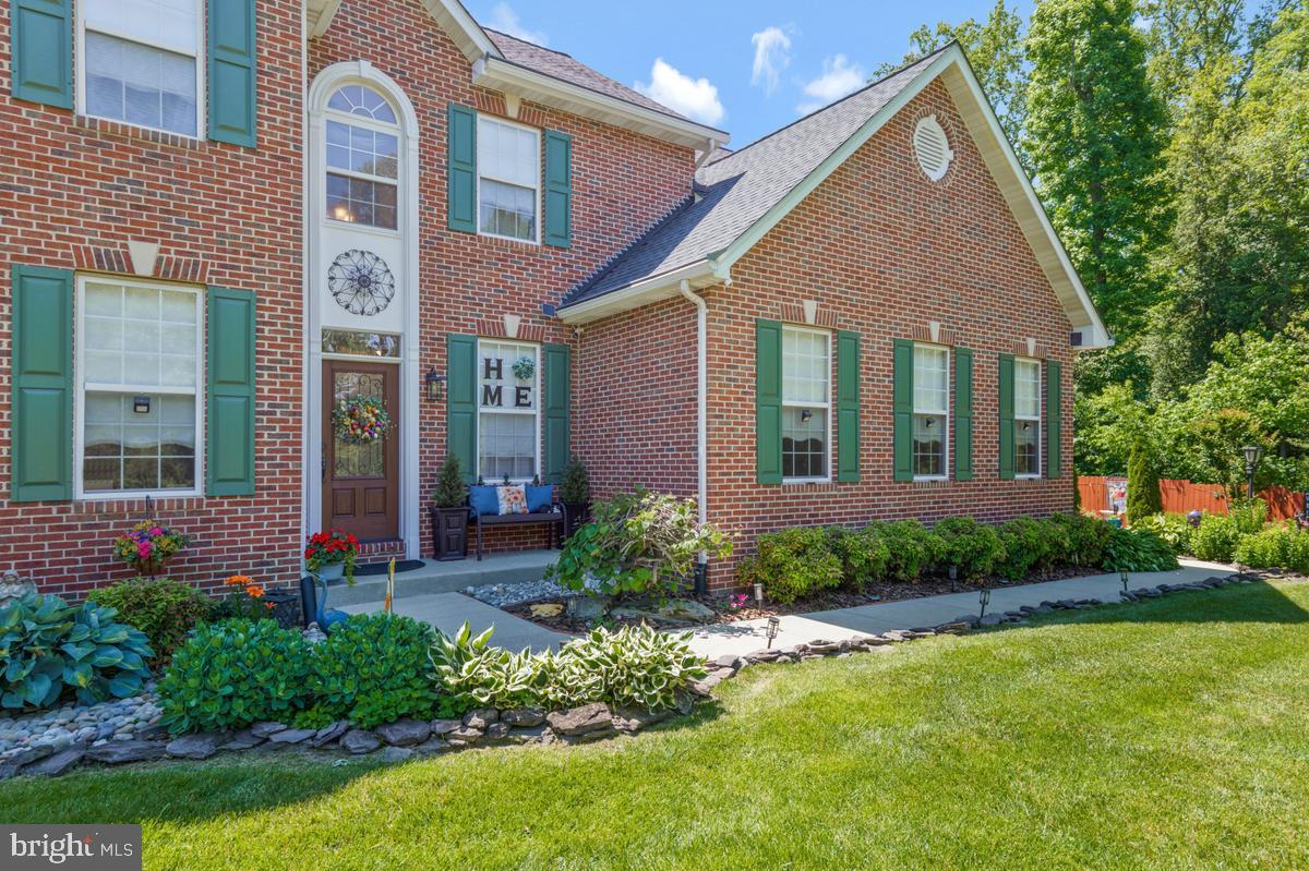 WOODY HOLLOW - Residential