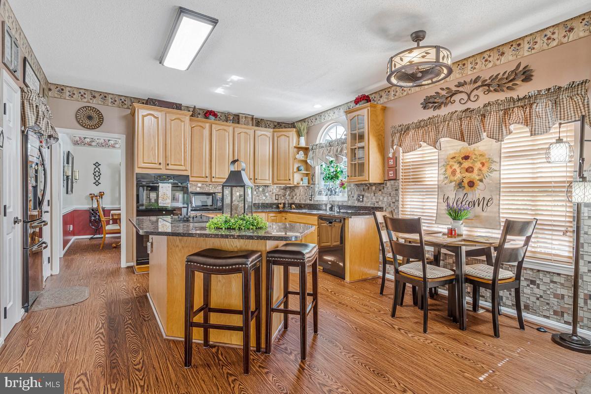 WOODY HOLLOW - Residential