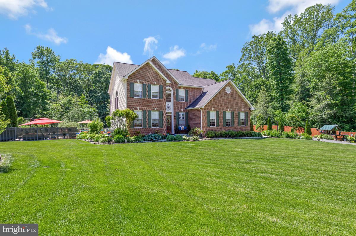 WOODY HOLLOW - Residential