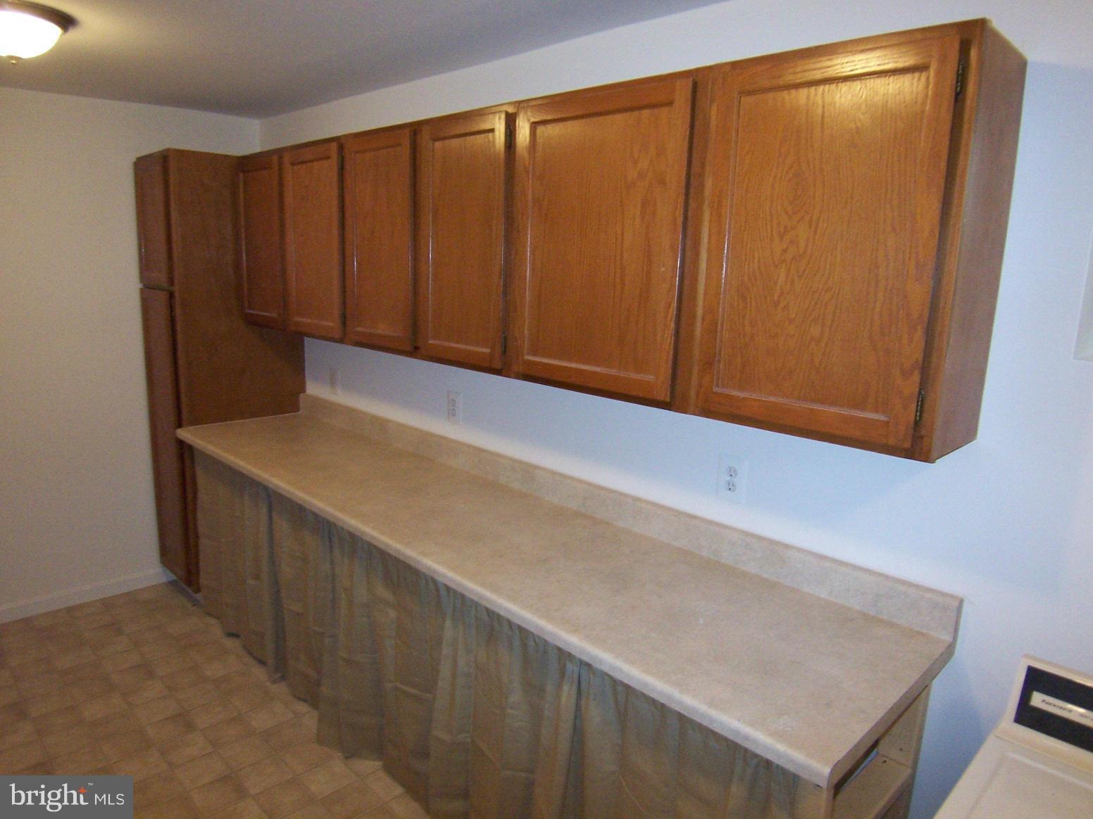 MANCHESTER LAKES - Residential Lease