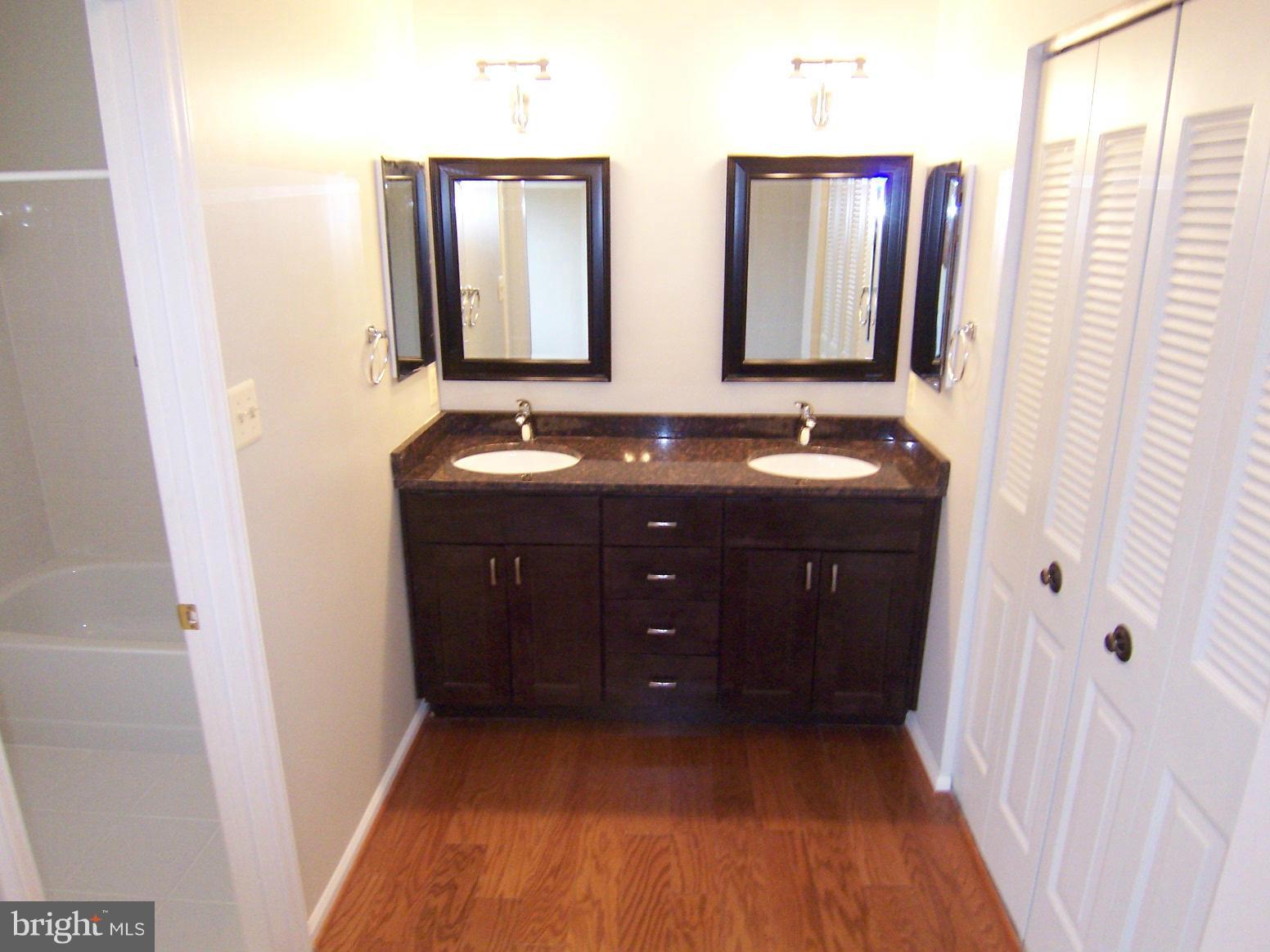 MANCHESTER LAKES - Residential Lease