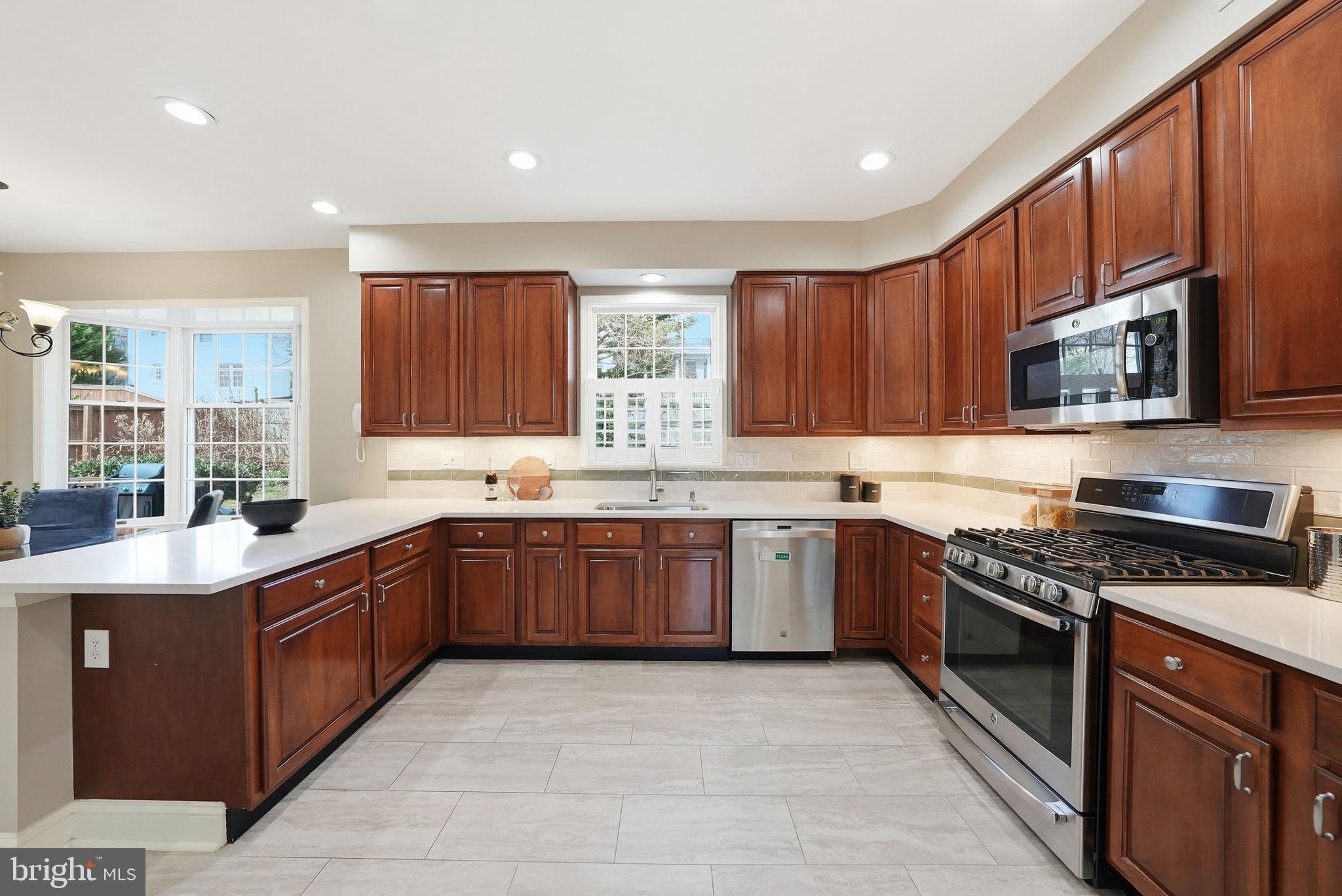WILLET HEIGHTS - Residential