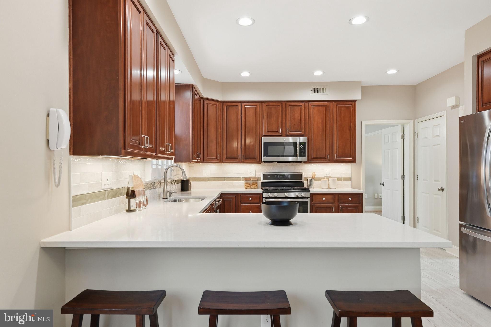 WILLET HEIGHTS - Residential