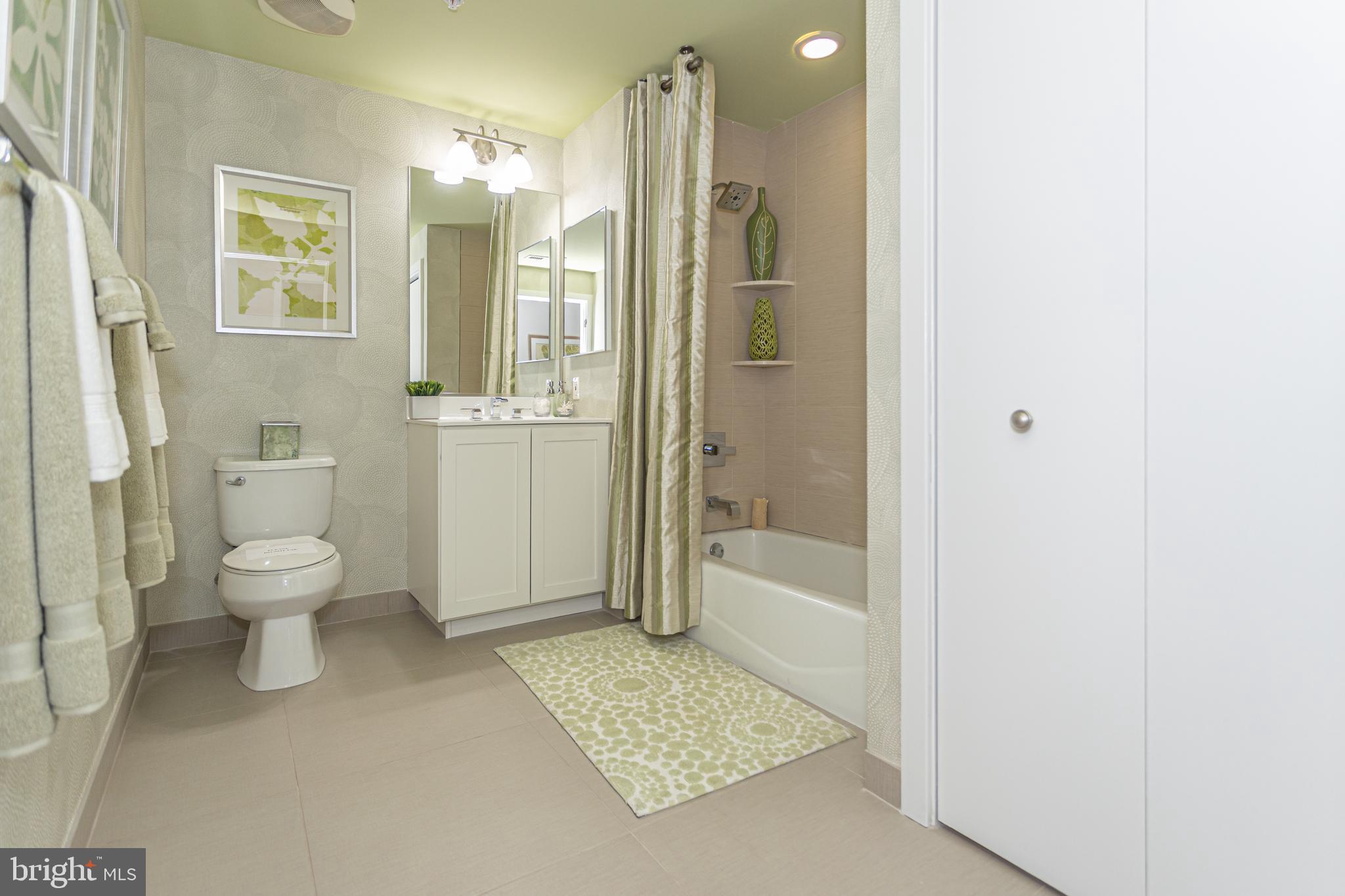 DOCKSIDE CONDOMINIUM - Residential