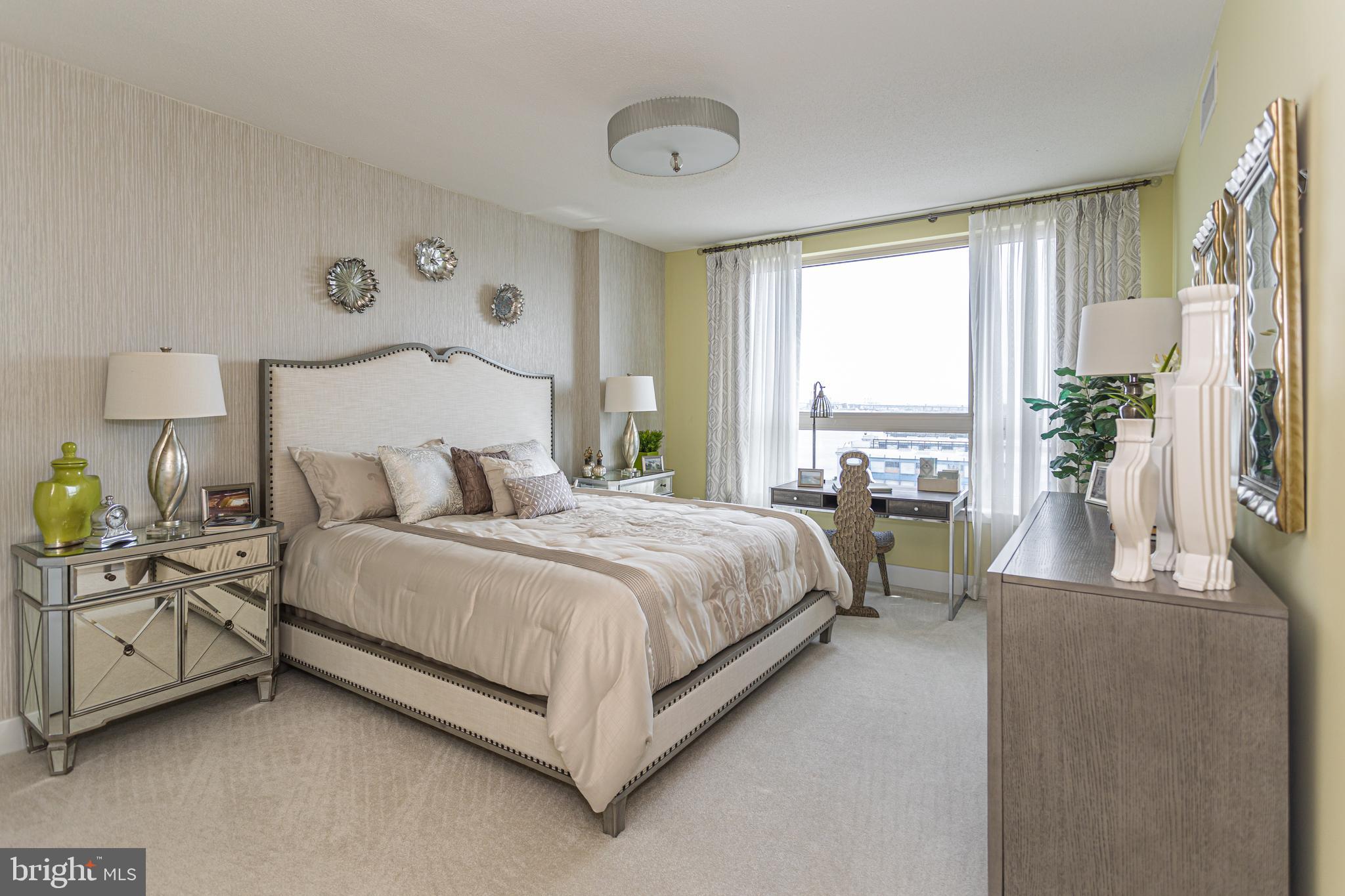DOCKSIDE CONDOMINIUM - Residential