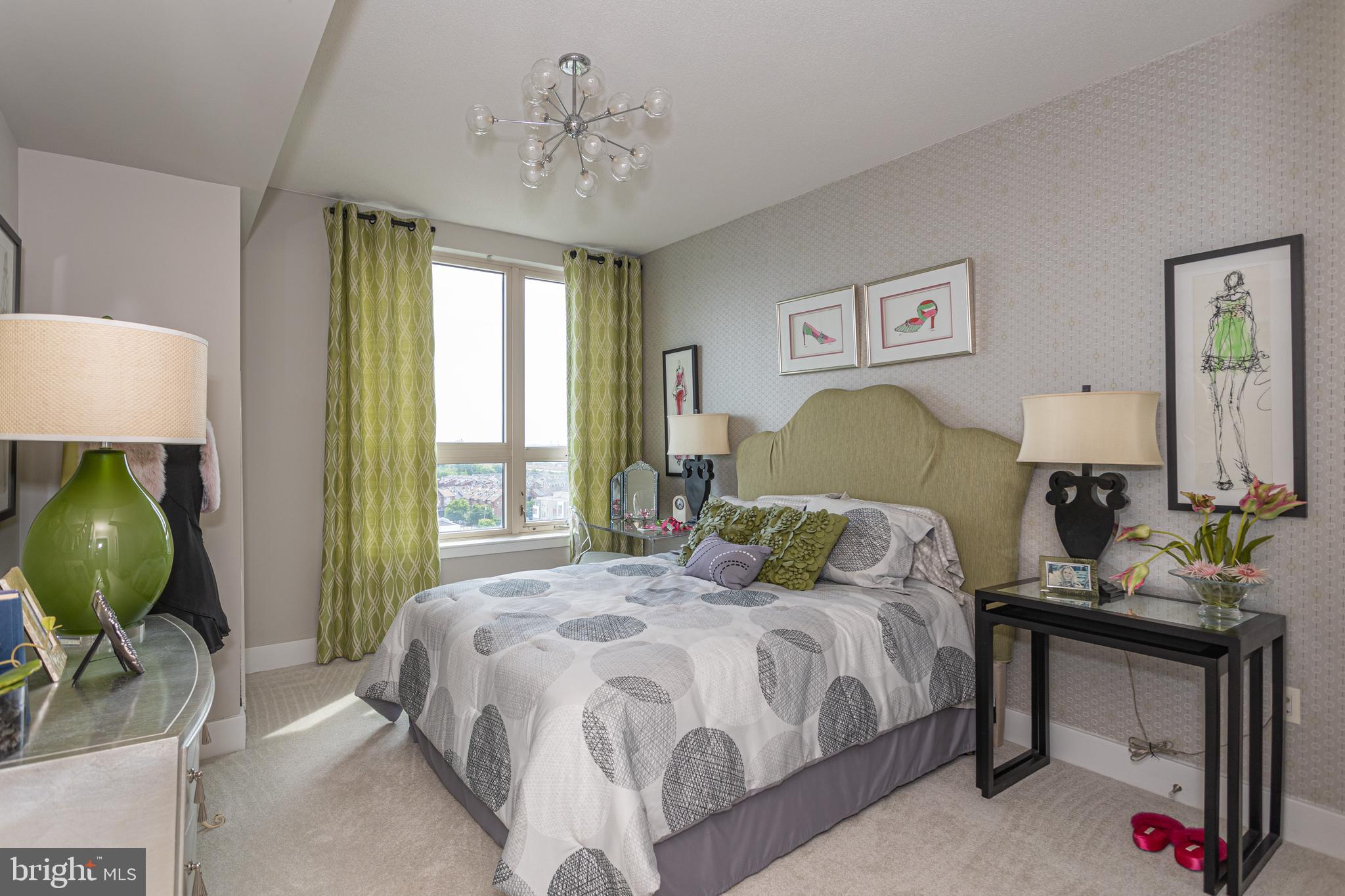 DOCKSIDE CONDOMINIUM - Residential