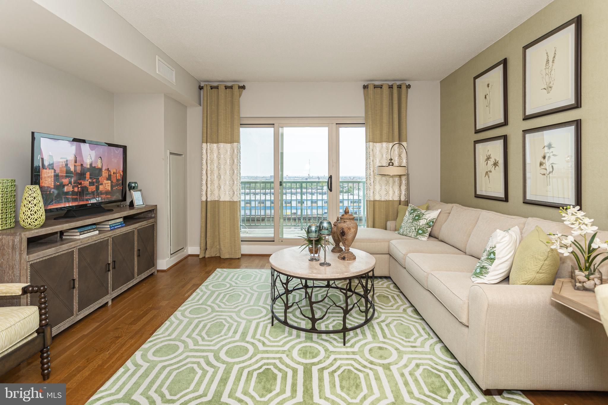 DOCKSIDE CONDOMINIUM - Residential