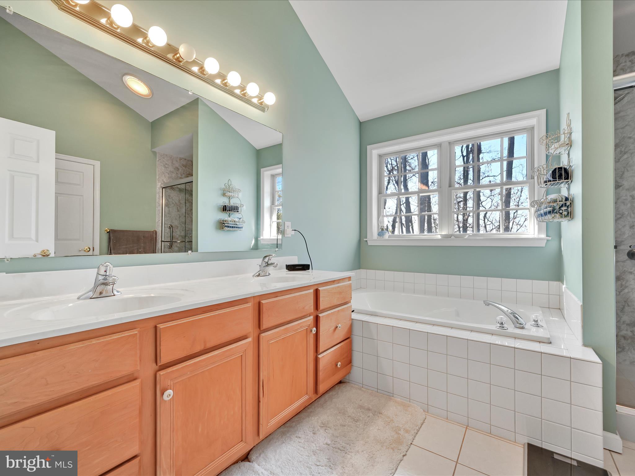 SOUTHGATE - Residential