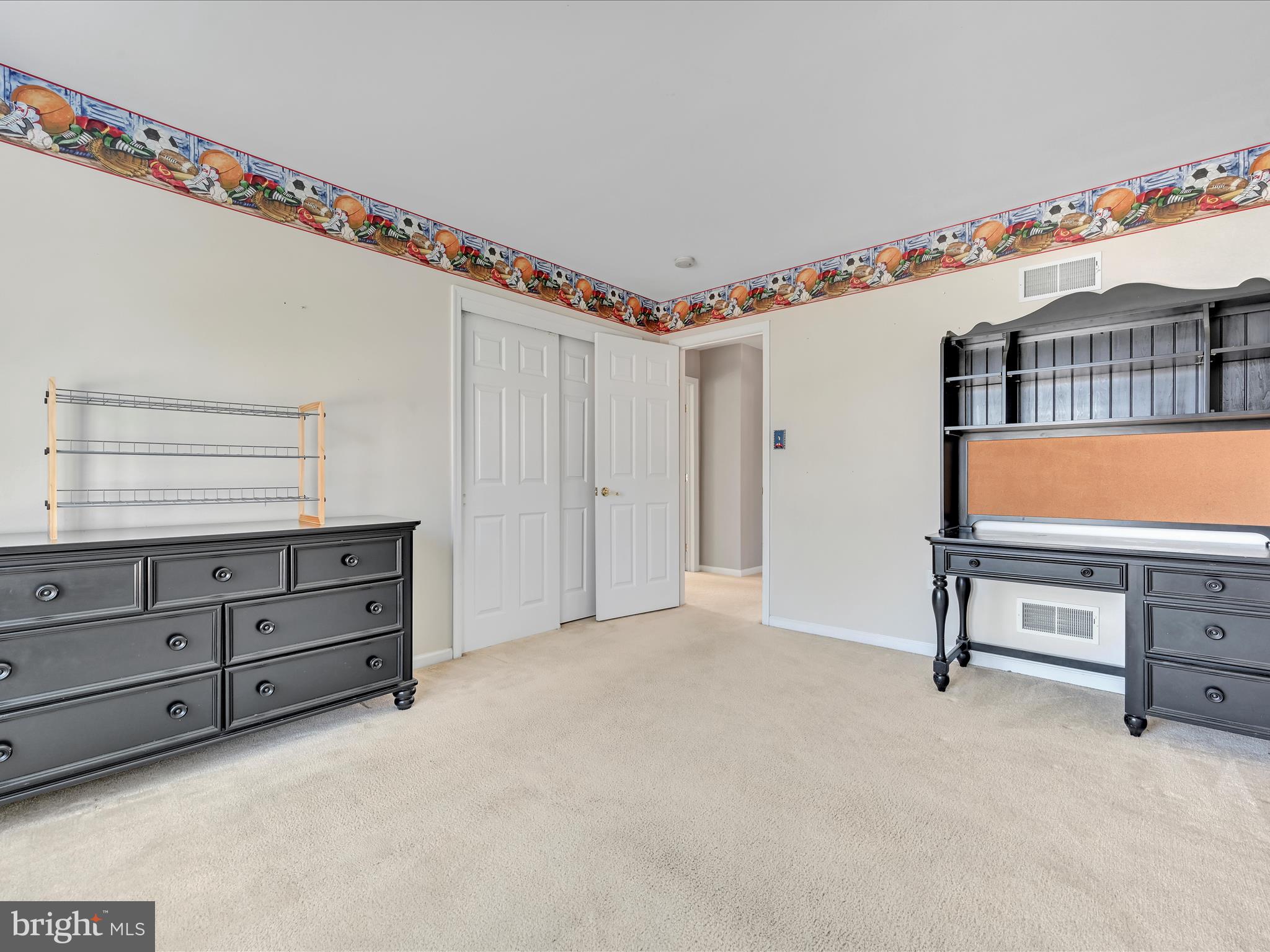 SOUTHGATE - Residential