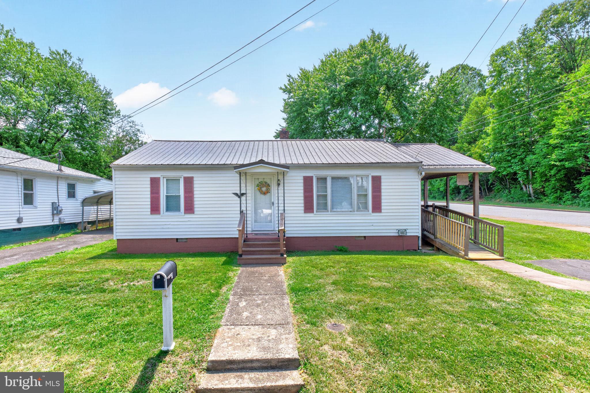 TOWN OF ORANGE - Residential