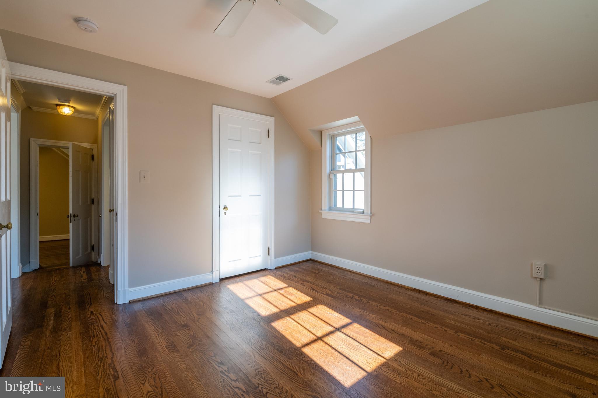 COLLEGE PARK - Residential Lease