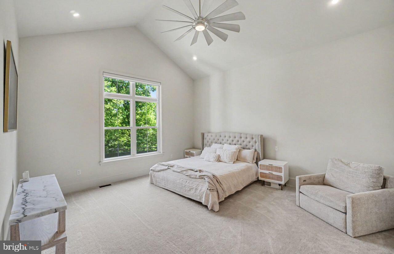 FARM CREST - Residential