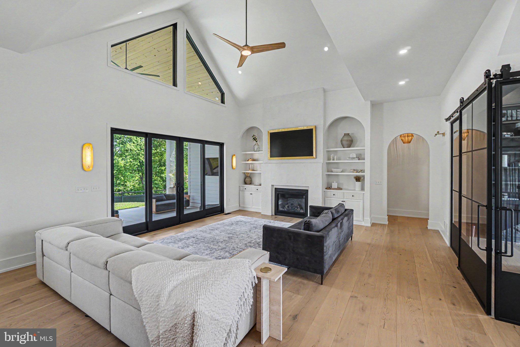FARM CREST - Residential