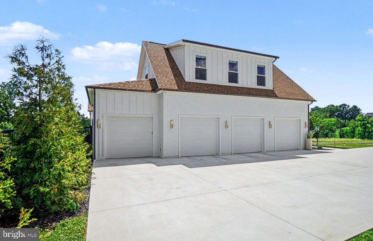 FARM CREST - Residential