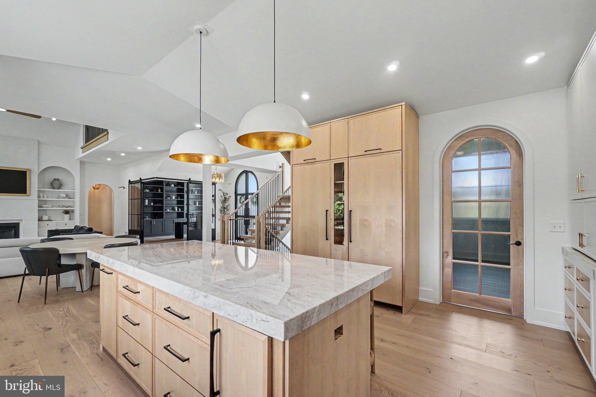 FARM CREST - Residential