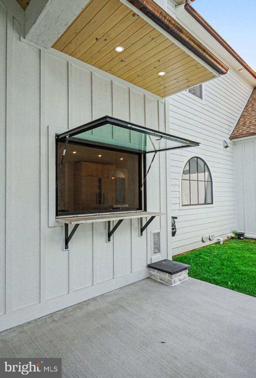 FARM CREST - Residential