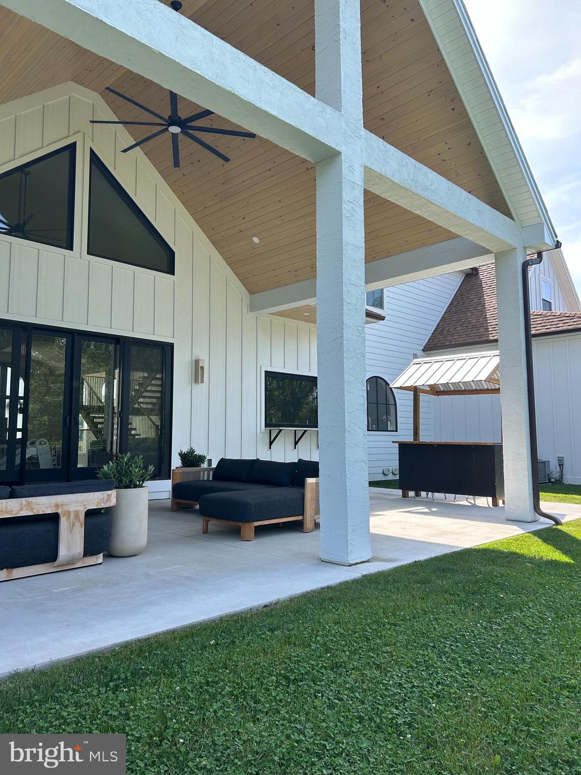 FARM CREST - Residential
