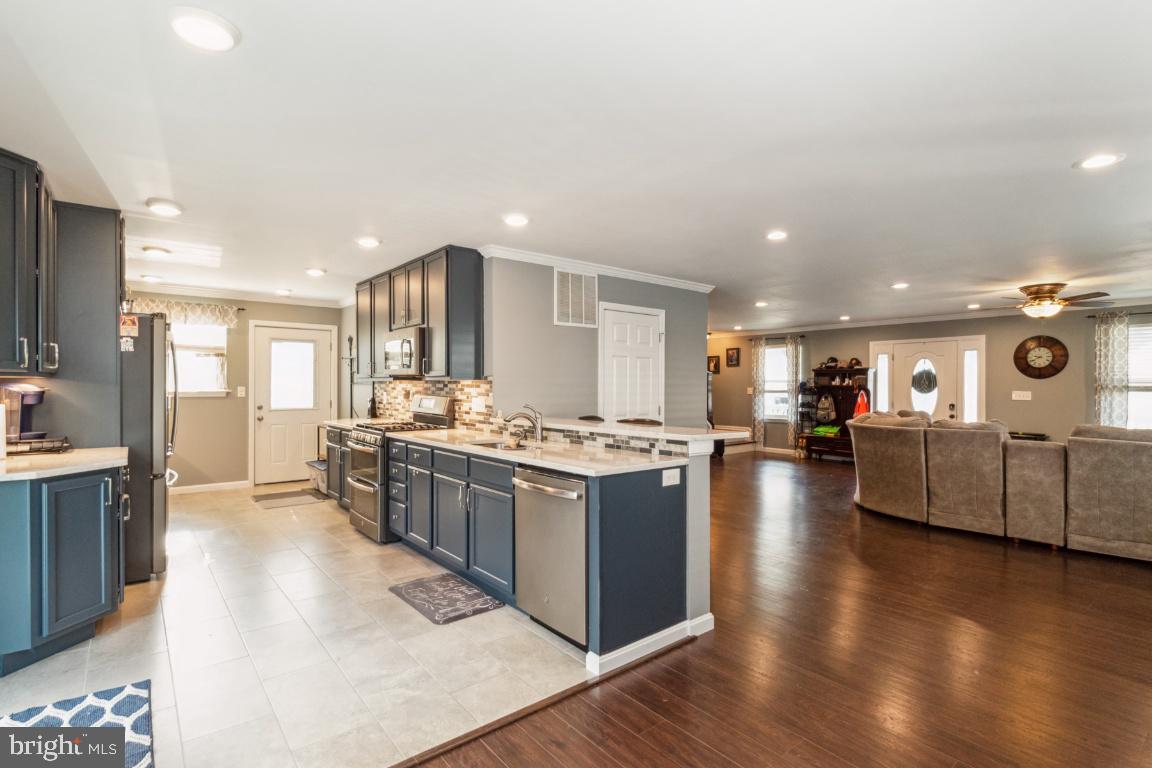 BACK RIVER HIGHLANDS - Residential