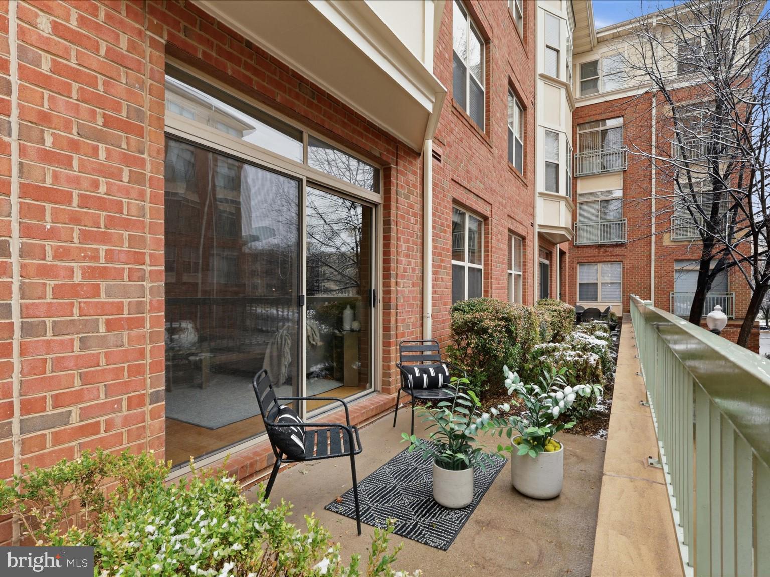STRATFORD PARK - Residential