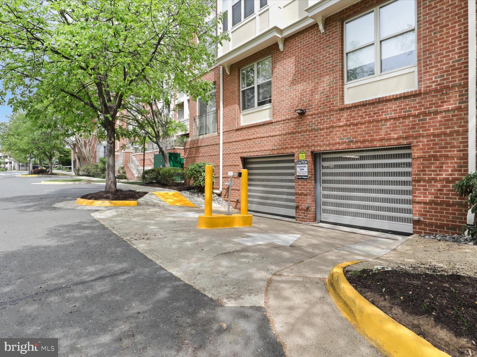 STRATFORD PARK - Residential