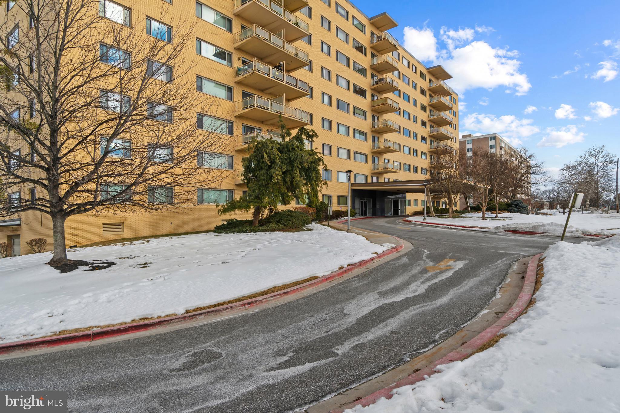 PARK TOWERS WEST - Residential