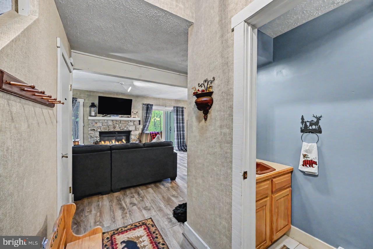 SNOW RIDGE VILLAGE - Residential