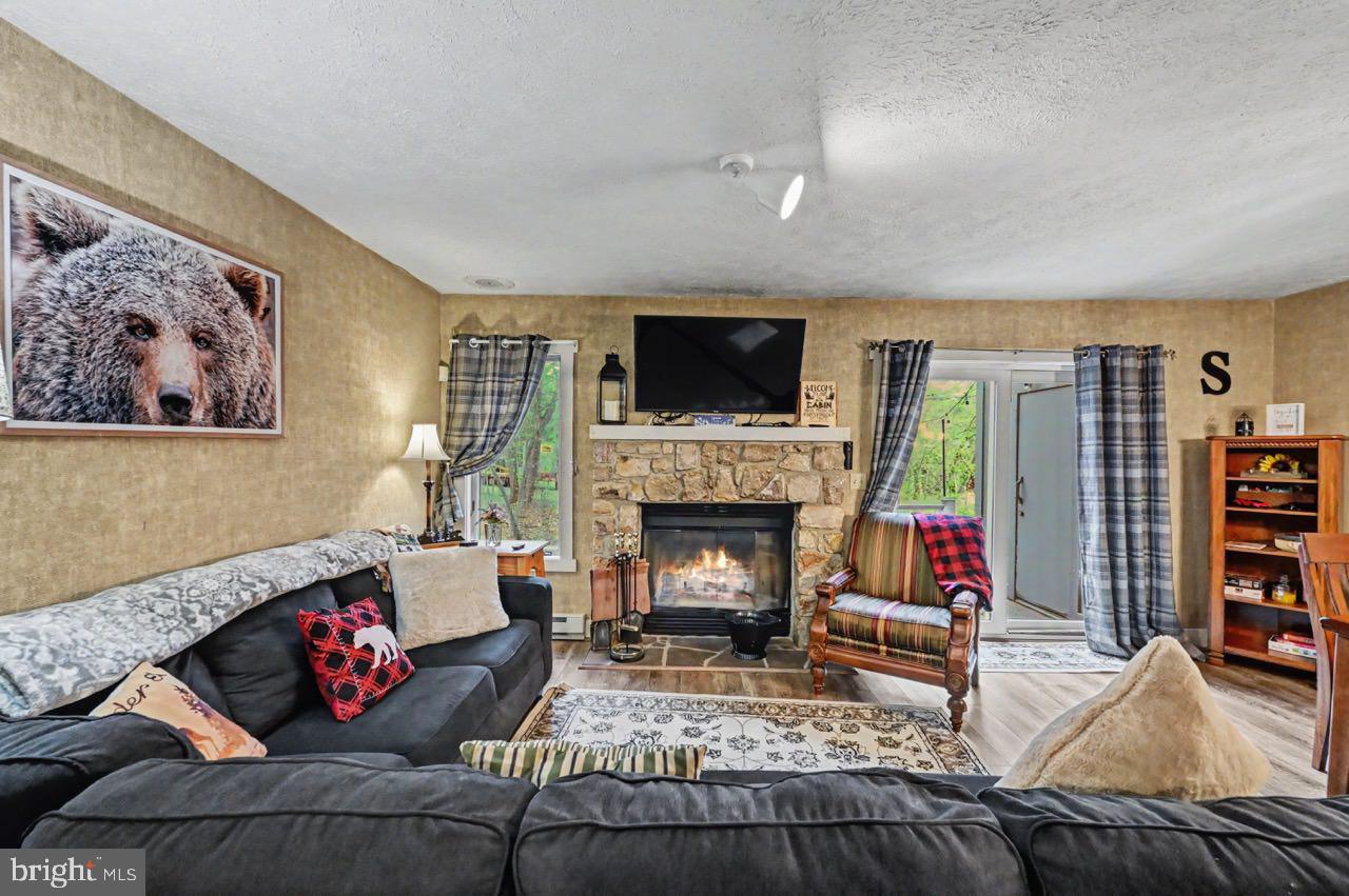 SNOW RIDGE VILLAGE - Residential