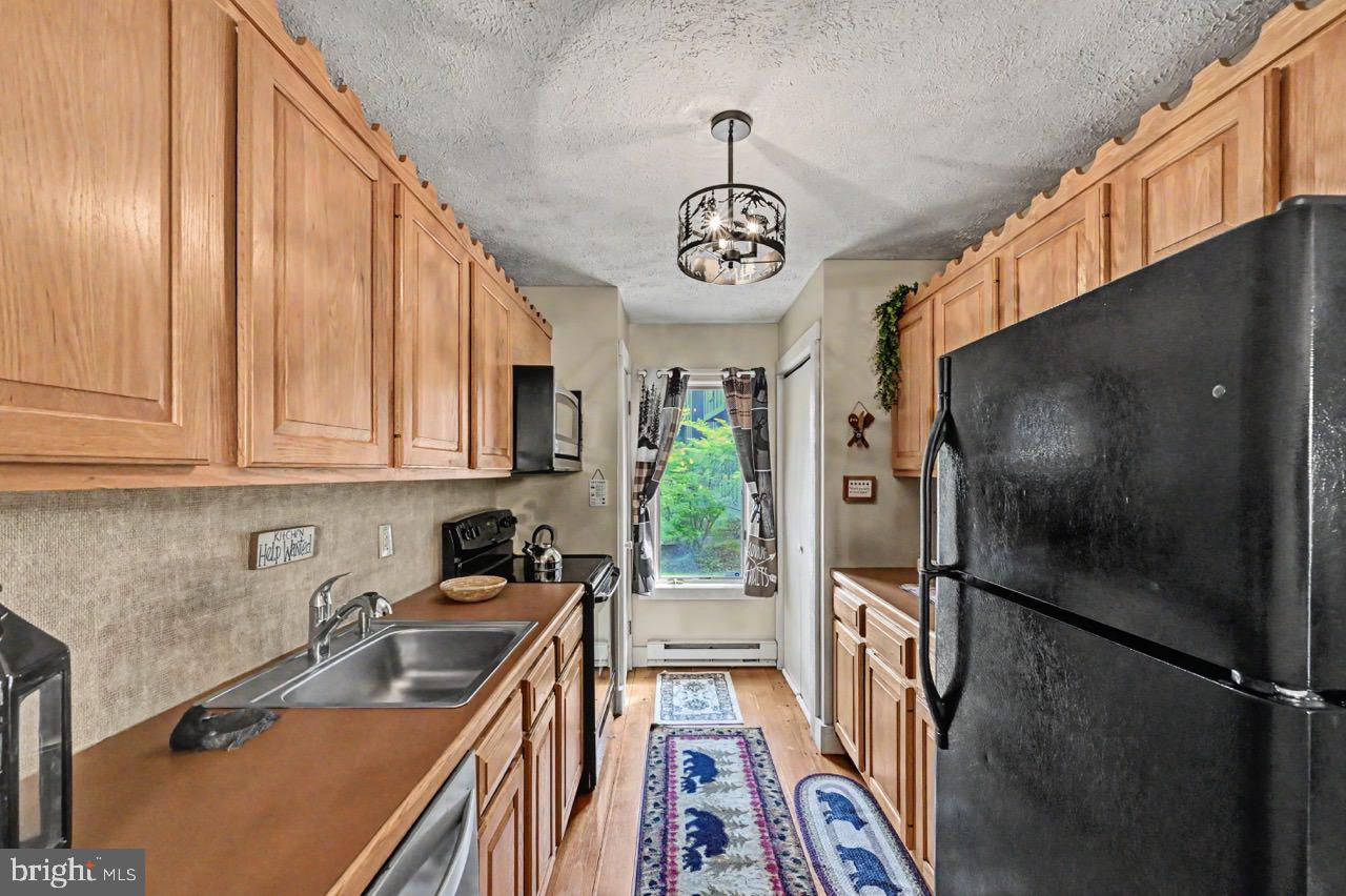 SNOW RIDGE VILLAGE - Residential