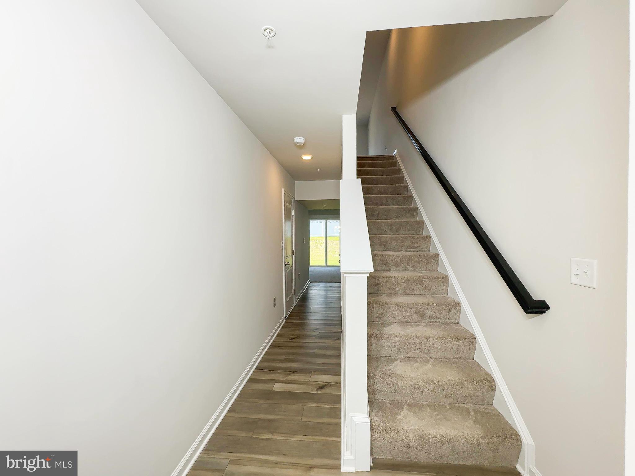 WHITE PLAINS - Residential