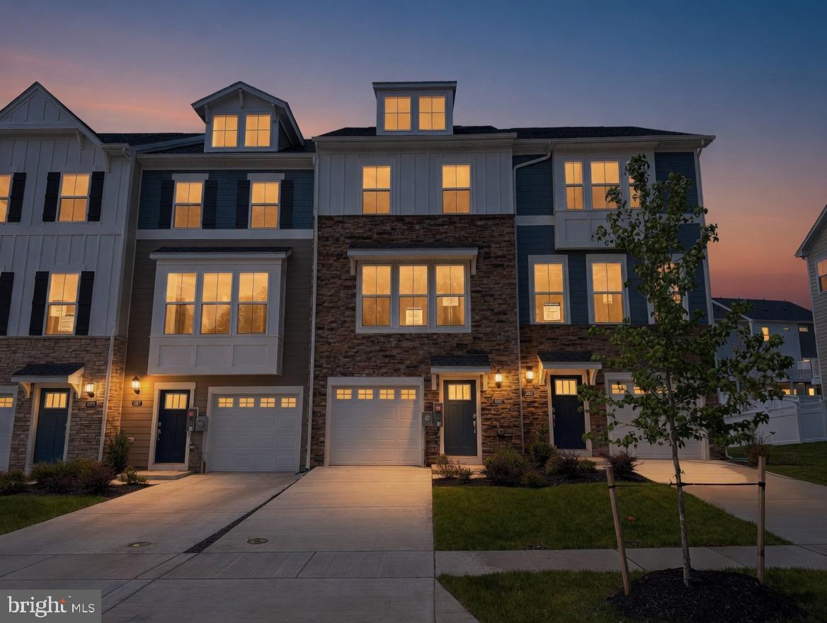WHITE PLAINS - Residential