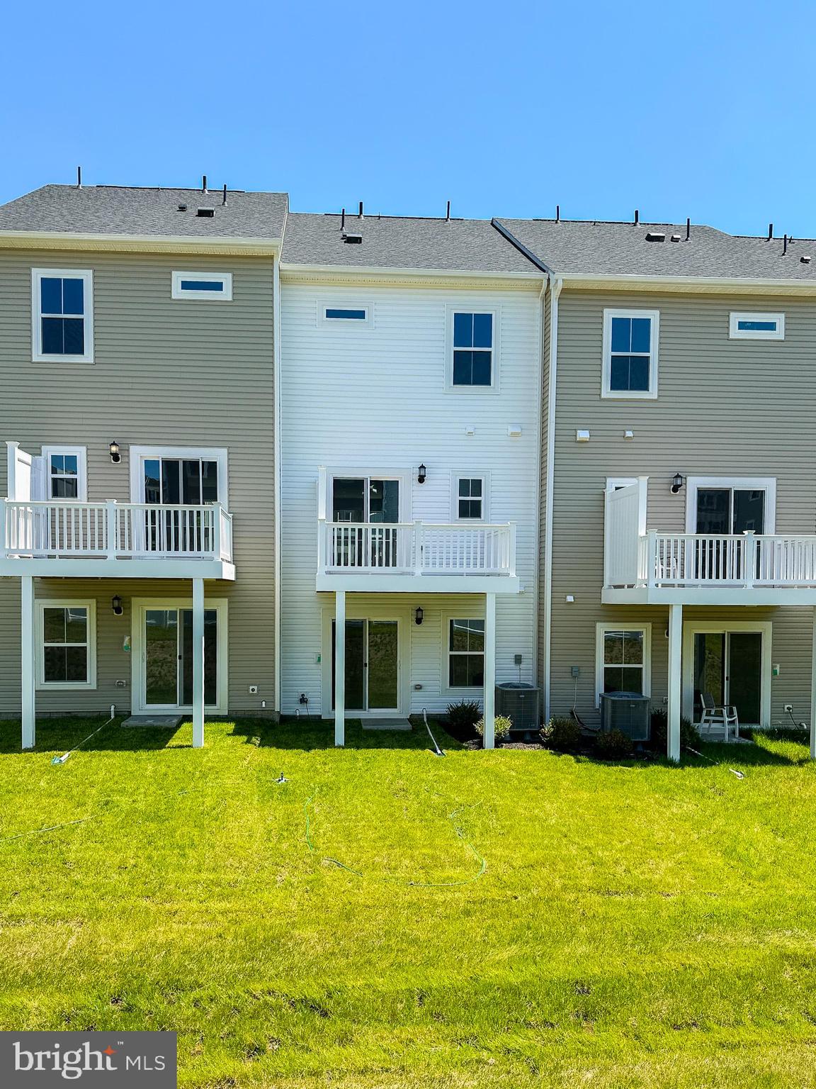 WHITE PLAINS - Residential