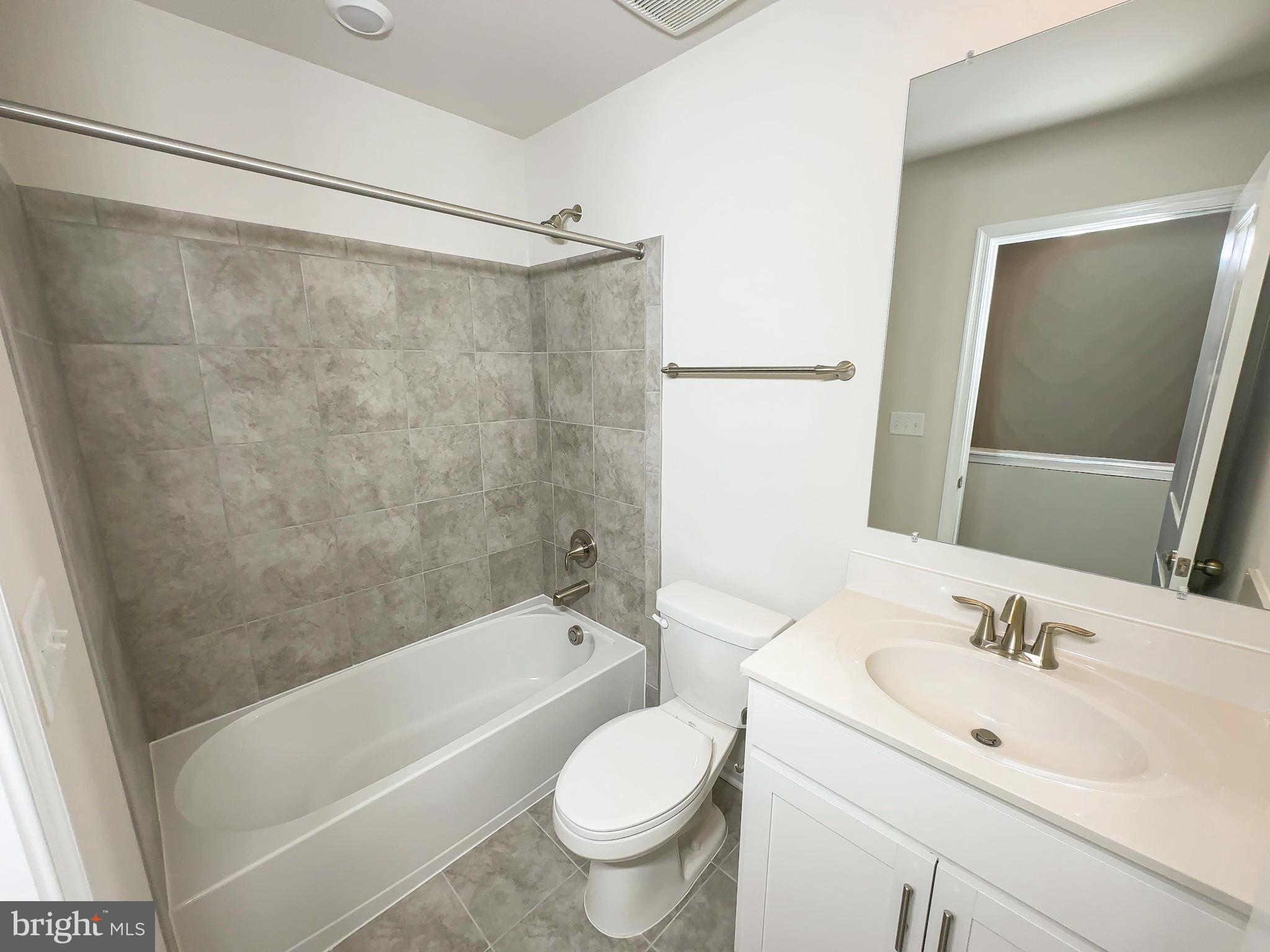 WHITE PLAINS - Residential