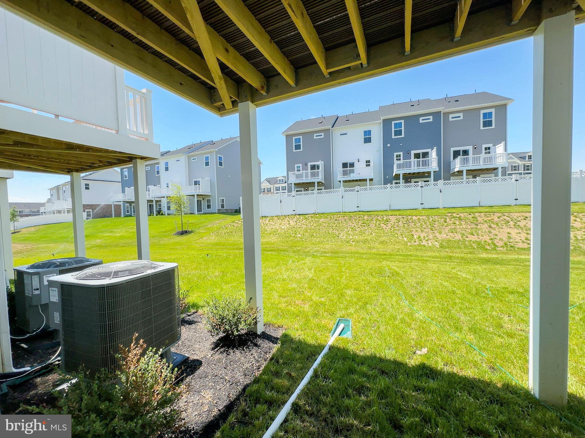 WHITE PLAINS - Residential