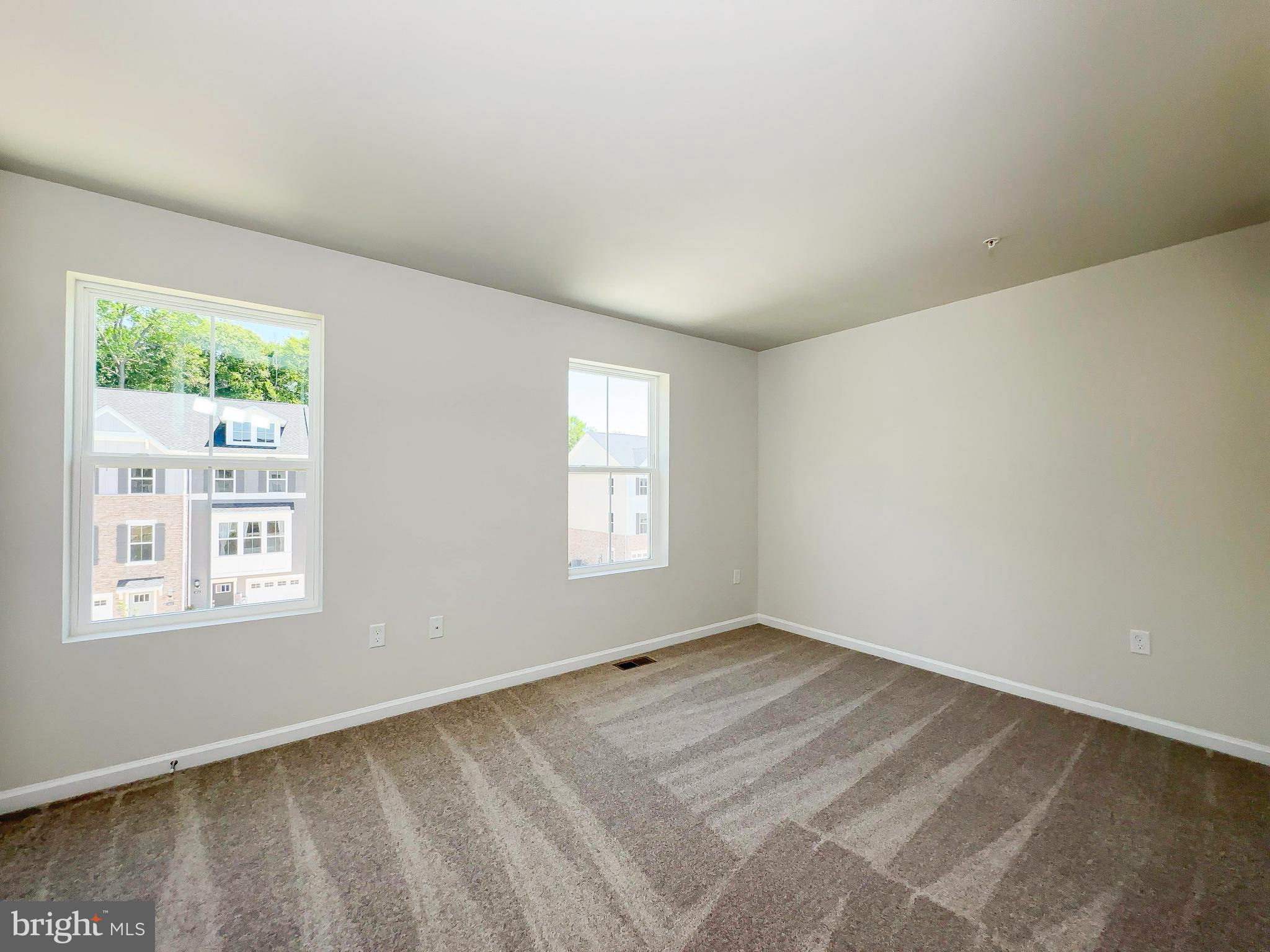 WHITE PLAINS - Residential