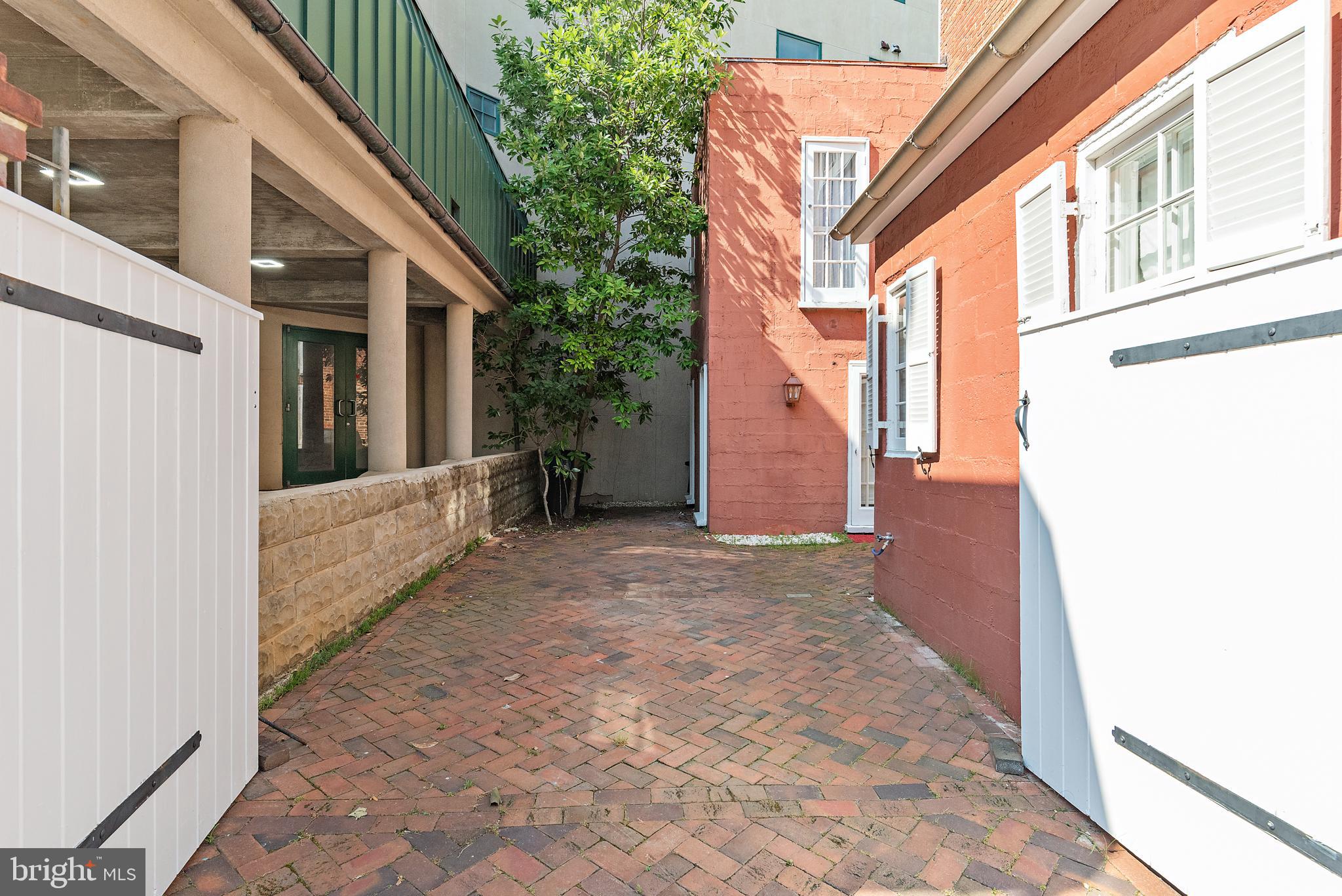 HISTORIC DISTRICT - Residential